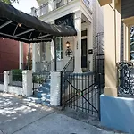 Historic Streetcar Inn