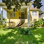 1 Mi To City Park & Museums: New Orleans Condo