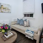 5 Bedroom - Sleeps 8! Steps From Bourbon Street! 3*