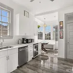 Holiday home Spacious Mid 1bd On The Canal Streetcar Line *