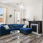 Spacious Mid 1bd On The Canal Streetcar Line *