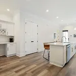 Stunning Luxury 2 Blocks From Streetcar New Orleans