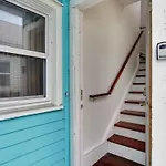 Urban 3 Bedroom Local Art Filled Frenchman Oasis