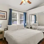 Pristine And Comfy Mid-city 2bd 1ba