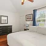 Pristine And Comfy Mid-City 2Bd 1Ba