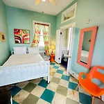Creole Gardens And Inn