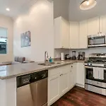 Fabulous With Views Apartment
