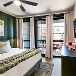 The Pelican By Hosteeva Apartment