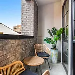 The Pelican By Hosteeva Apartment *