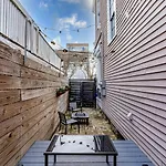A Suite-Starr Named Desire - Charming 1 Bedroom Suite
