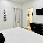 Modern City Nola Apartment Near Super Dome With Parking