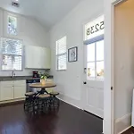 Fabulous With Views Apartment