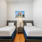 Fabulous With Views Apartment *