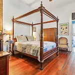 Garden District Bed And Breakfast