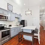 Freshly Renovated Home Near The French Quarter