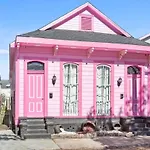 Freshly Renovated Home Near The French Quarter
