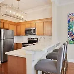 Luxurious Single Cottage With Private Yard