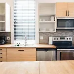 Renovated Cozy Shotgun Home - Near French Quarter