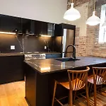 Charming 4 Bed 3 Bath Suite With Pool Great Location New Orleans