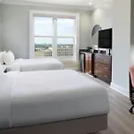 Courtyard By Marriott French Quarter/iberville Hotel 3*