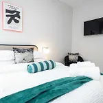 Mid Magic 5 Holiday home *
