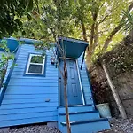 Apartment Charming Under Oak Tree 2 Mins Walk To Magazine Quiet Neighborhood *