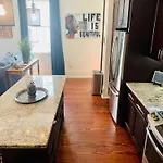 Charming Creole Cottage 2 Blocks Across Rampart St From French Quarter