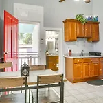 Walk To Magazine St: Nola House In Irish Channel! Holiday home New Orleans