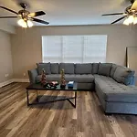 Lakeview Townhome W King Bed & Game
