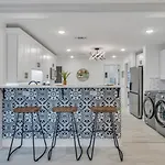 Sleeps 24-spacious Near Fq W Pool Hotel New Orleans