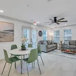 Sleeps 24-spacious Near Fq W Pool New Orleans