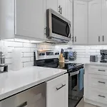 Sleeps 24-spacious Near Fq W Pool * New Orleans