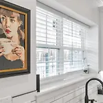 Sleeps 24-spacious Near Fq W Pool Hotel *
