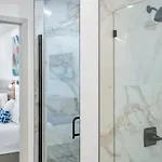 Sleeps 24-spacious Near Fq W Pool Hotel