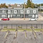 Hotel Sleeps 24-spacious Near Fq W Pool New Orleans