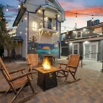 Sleeps 24-spacious Near Fq W Pool