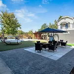 Sleeps 24-spacious Near Fq W Pool Hotel