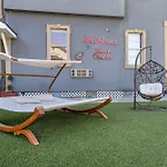 Sleeps 24-spacious Near Fq W Pool *