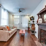 Huge 1 Bedroom Steps Into The French Quarter