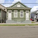 Visit Tulane & Loyola: Walkable Paradise In Nola!