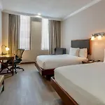Wyndham Garden Baronne Plaza Hotel 3*