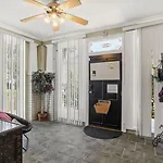 The Nelson House Unbeatable Location