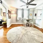 Renovated Charming 2br Close To French Quarter