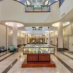 Wyndham Garden Baronne Plaza Hotel New Orleans