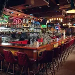 St Charles Inn, Superior Hotel