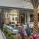 St Charles Coach House, An Ascend Collection Hotel