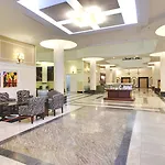 Wyndham Garden Baronne Plaza Hotel New Orleans