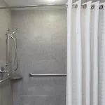 Hotel Wyndham Garden Baronne Plaza