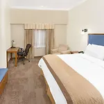 Hotel Wyndham Garden Baronne Plaza