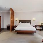 Hotel Wyndham Garden Baronne Plaza New Orleans